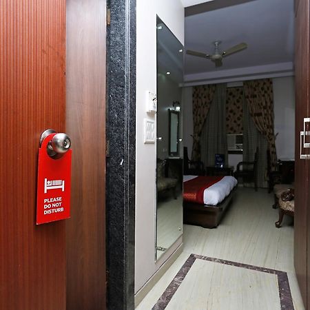 Oyo 5401 Hotel Mid Town 新德里 外观 照片