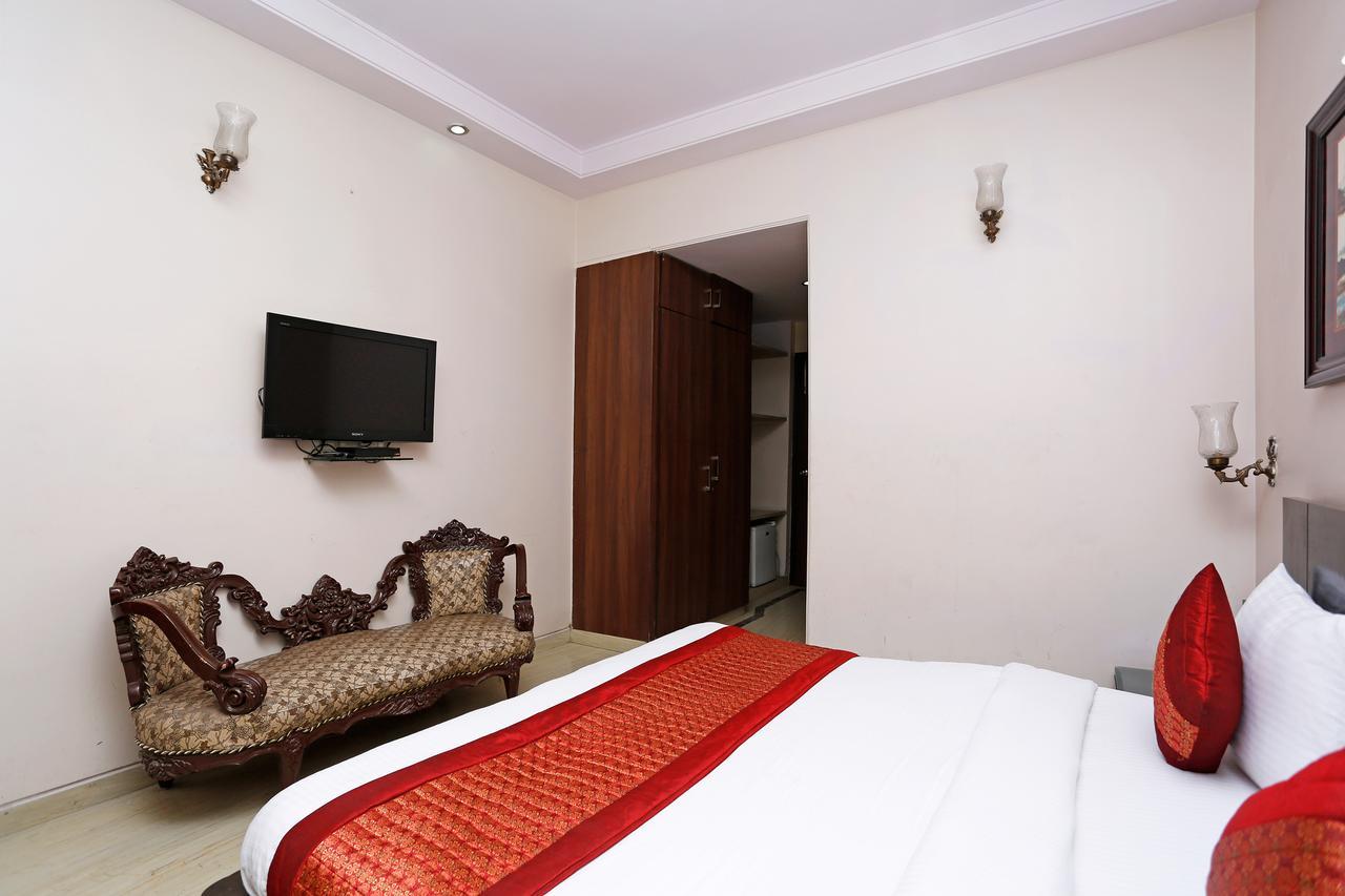 Oyo 5401 Hotel Mid Town 新德里 外观 照片