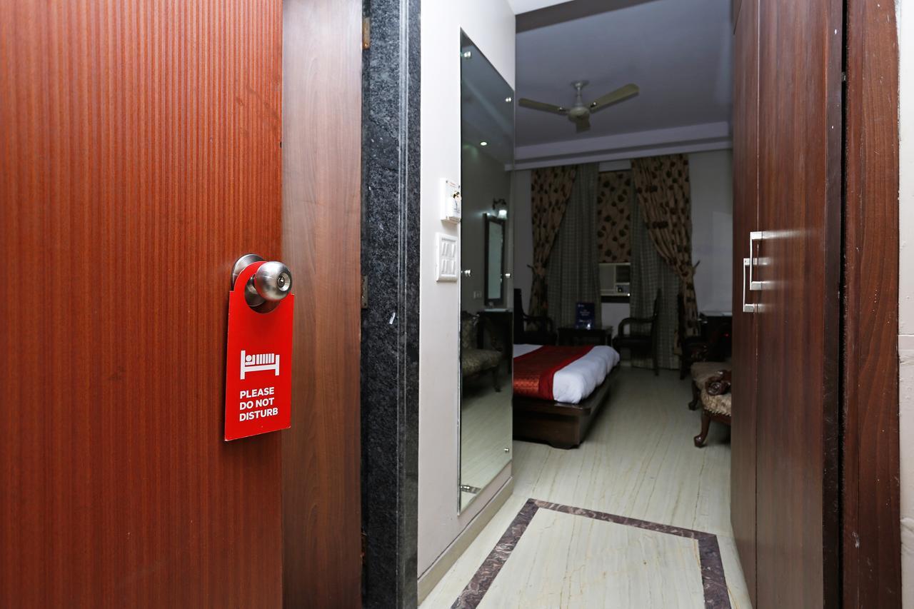 Oyo 5401 Hotel Mid Town 新德里 外观 照片