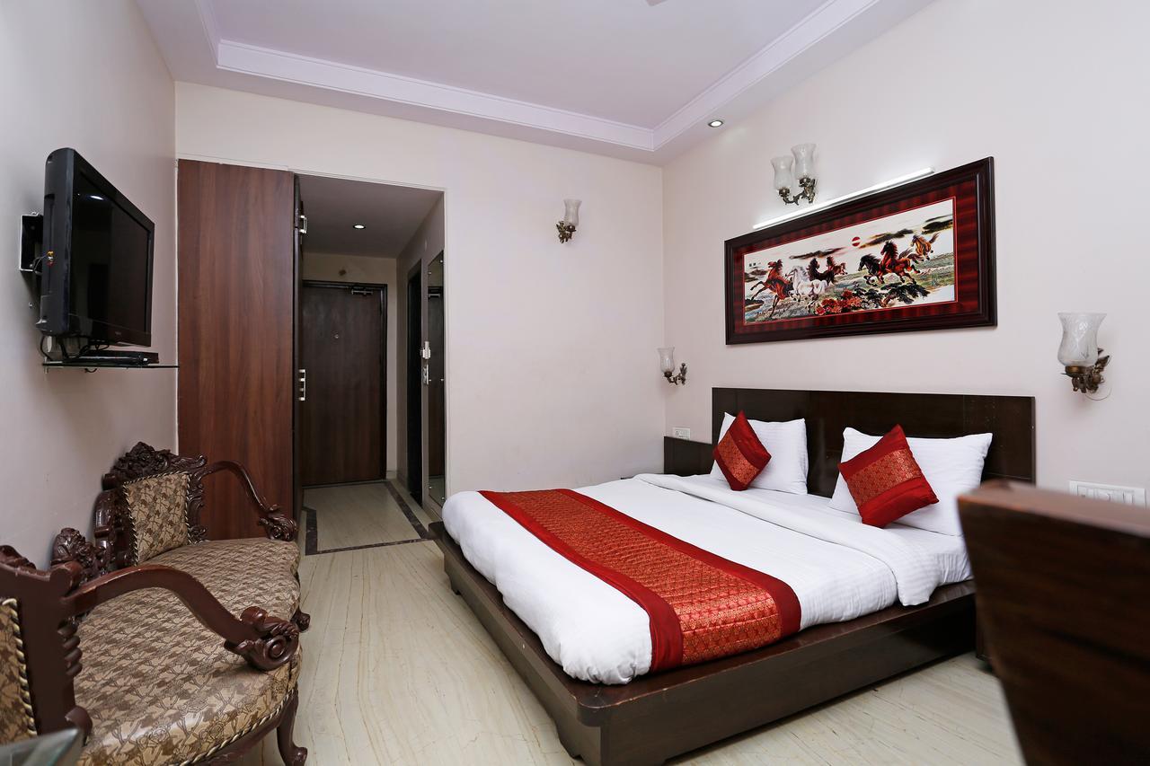 Oyo 5401 Hotel Mid Town 新德里 外观 照片