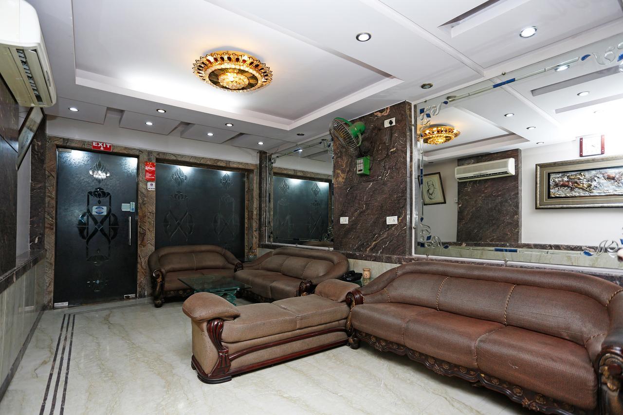 Oyo 5401 Hotel Mid Town 新德里 外观 照片